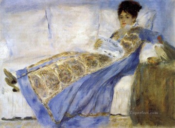 Pierre Auguste Renoir Painting - Madame Monet tumbada en el sofá Pierre Auguste Renoir